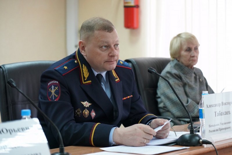 Под руководством генерал-майора полиции Александра Табакаева состоялось подведение итогов работы Госавтоинспекции Приморья за 2023 год
